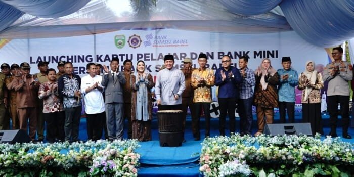 Herman Deru Harapkan Bank Mini Dapat Jadi Sarana Pembinaan Perbankan Bagi Siswa dan Siswi