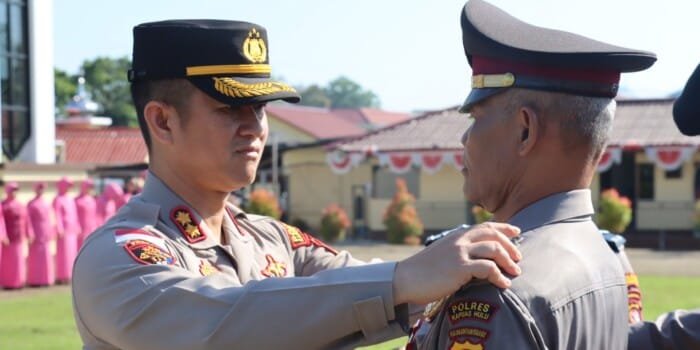 Kompol Parwana Diganjar Pangkat Pengabdian, Kapolres Kapuas Hulu: Selama Bertugas Tidak Pernah Melakukan Pelanggaran