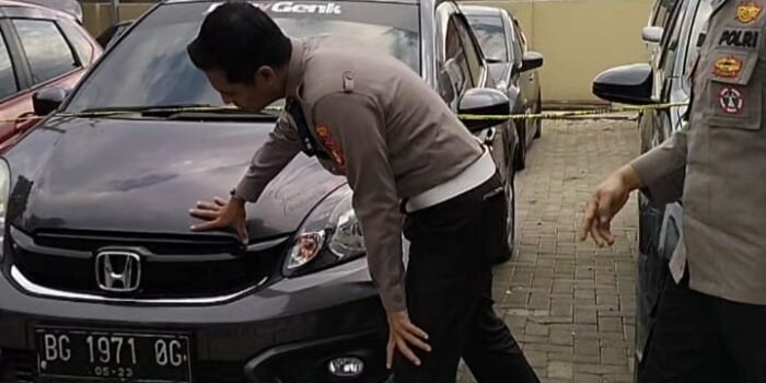 Terjaring, Polisi Wajibkan Pemilik Kendaraan ‘Potong Sendiri Knalpot Brongnya’