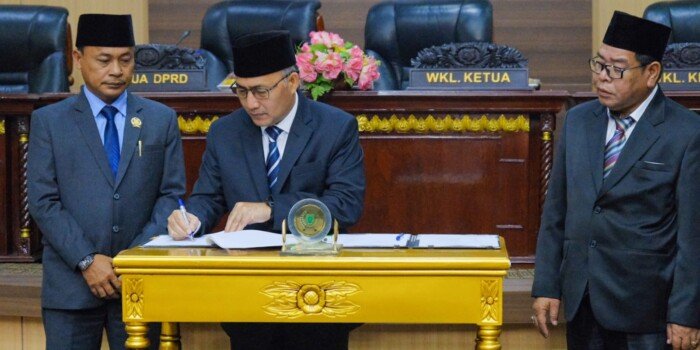 Pj Bupati dan DPRD Tandatangani Nota Kesepakatan KUA dan PPAS RAPBD TA 2024