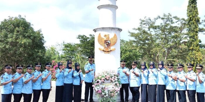 HDKD ke 78, Rutan Prabumulih Tabur Bunga di TMP Kesuma Bangsa