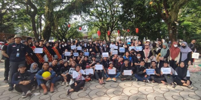 WCD, DLHP Sumsel dan DLHK Gelar Bersih-Bersih Kembang Iwak