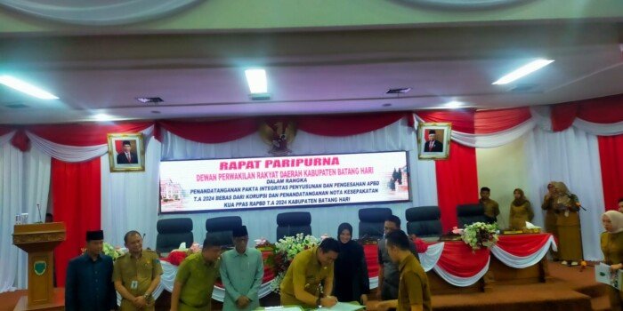 DPRD Batanghari Gelar Rapat Paripurna Penandatanganan Nota Kesepakatan KUA PPAS RAPBDB