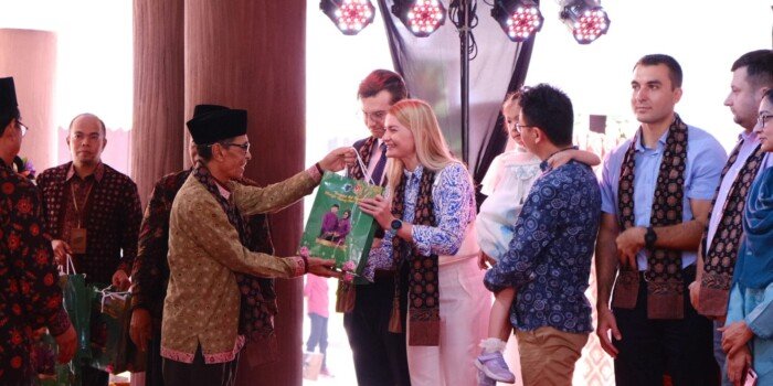 Wabup Bakhtiar Promosikan Kabupaten Batanghari pada Beberapa Dubes Negara Sahabat