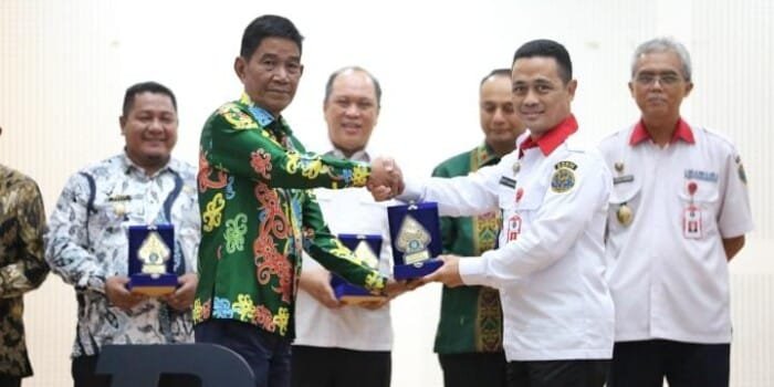 Kadis Kominfo Kapuas Tandatangani Perjanjian Kerja Sama dengan Badan Siber dan Sandi Negara