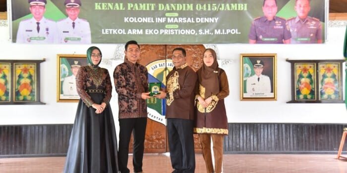 Bupati Batanghari Bersama Istri Laksanakan Kenal Pamit Dandim 0415/Jambi