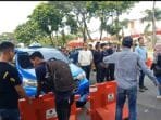 Pendemo Nyaris Blokir Setengah Jalan Depan Kejati Sumsel