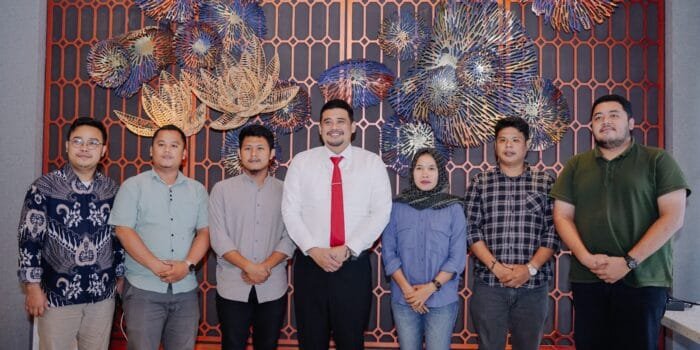 Realisasikan Program Prioritas dan Berdialog dengan Mahasiswa, Bobby Jadi Sorotan