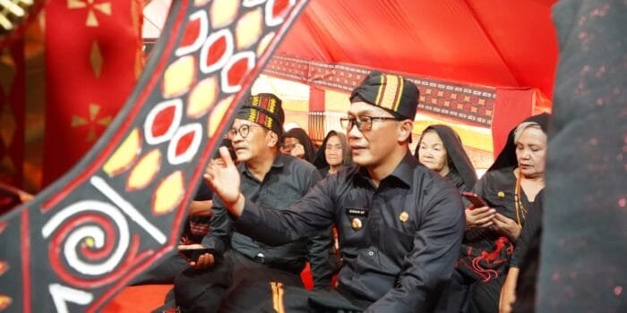 Hadiri Ritual Adat Pemakaman Obed Nego, PJ Gubernur Prof Zudan: Sejak Dulu Beliau Orang Baik