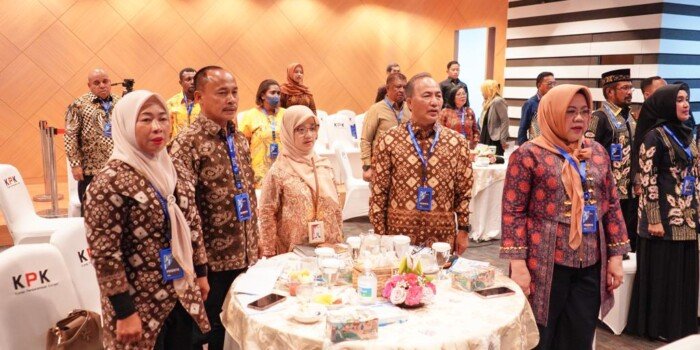 Pj Bupati Apriyadi dan Ketua DPRD Muba Sugondo Ikuti Executive Briefing Penguatan Antikorupsi KPK