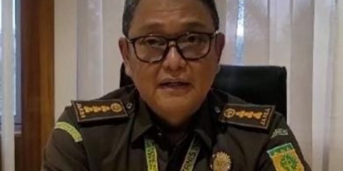 HZ Serahkan Uang Rp500 Juta dan 2 Sertifikat ke Kejati Sumsel