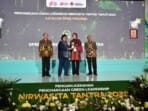 DPRD Provinsi Sumsel Menerima Penghargaan Green Leadership Nirwasita Tantra
