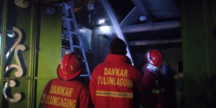 Diduga Api Dalam Sekam Hanguskan Rumah Lukman di Dusun Tanen Tulungagung