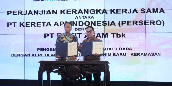 Tingkatkan Sinergisitas, KAI dan PTBA Tanda Tangani Perjanjian Angkutan Batu Bara