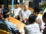 Bermalam Minggu di Desa Kaliberau, Serap Aspirasi Hingga Maen Gaple Bareng Warga