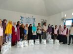 PKM Rangas dan YBM PLN Mamuju Serahkan 50 Paket Gizi kepada Balita dan Bumil KEK