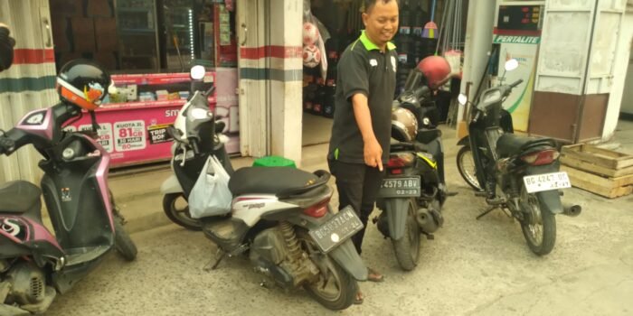 Curanmor Beraksi depan Toko Faiz Cellular