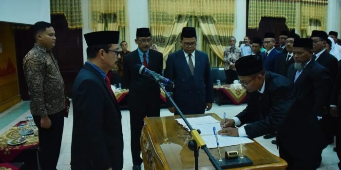Lantik Kepala Sekolah dan Guru Fungsional, Ini Harapan Pj Bupati Aceh Tamiang