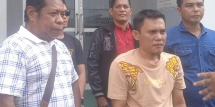 Puluhan Massa Datangi Kejari Palembang, Laporkan Dugaan Korupsi DPRD Palembang