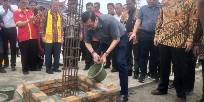 Yassona Laoly Letakan Batu Pertama Perluasan Vihara Dewi Kwan Im Sergai