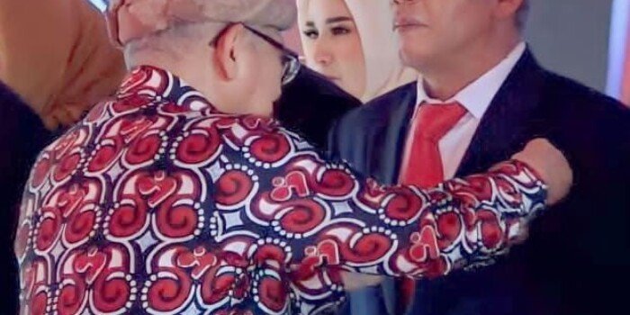 Turunkan Stunting Signifikan, Bupati OKI Terima Penghargaan Satyalancana Wira Karya 2023