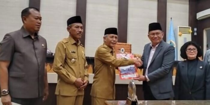 Gelar Sidang Paripurna, DPRD OKI Terima LKPJ Pelaksanaan APBD Tahun 2022