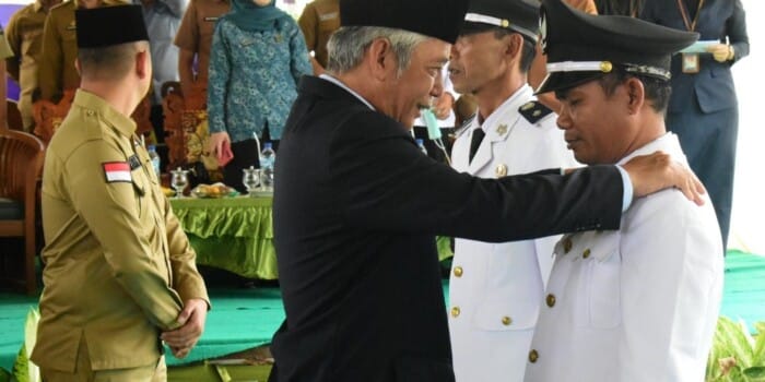Pesan Bupati OKI ke Kades Terpilih, ‘Hidup Sederhana dan Jadi Contoh Masyarakat’