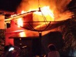 Dua Rumah Warga Desa Landau Kumpang Kabupaten Kapuas Hulu Ludes di Lahap si Jago Merah