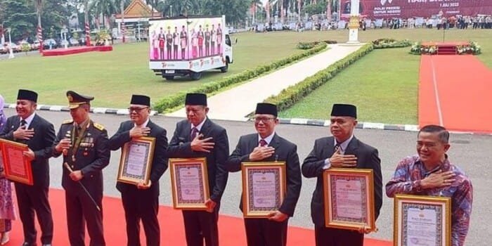 Raih Pin Emas dari Kapolri, Joncik: Ini Bukan Texas Seperti yang Dulu