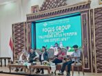 Hernoe Roesprijadji Hadiri Focus Group Discussion Democracy Cares Center