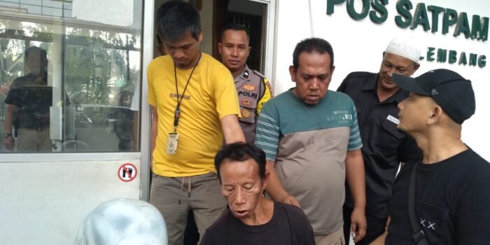 Curi Handphone, Tukang Keruntung Ditangkap Massa