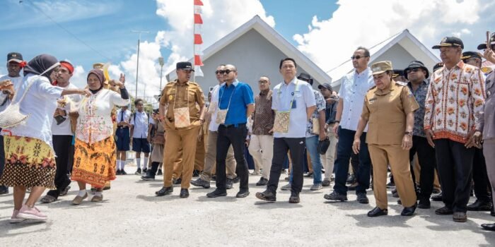 Gelar Prosesi Adat, Pupuk Kaltim Dapat Persetujuan dan Dukungan Masyarakat, Bupati Fakfak: Pemkab Mendukung 1000 Persen