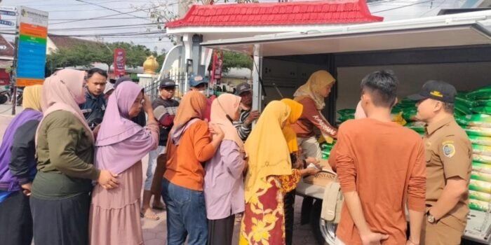 Antusias Masyarakat Datangi Bazar Pangan Murah di Kalidawir, Ini Harapan Kepala DKP Tulungagung