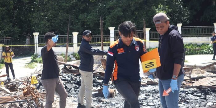 Serius Ungkap Penyebab Kebakaran SMAN 1 Kokas, Polres Fakfak Datangkan Tim Labfor