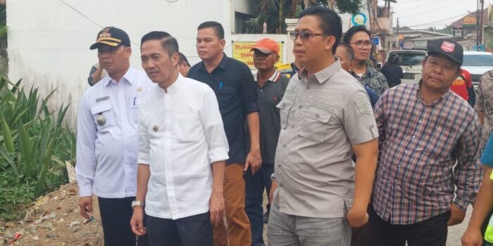 Ratu Dewa Wujudkan Aspirasi Warga, Pengecoran Jalan Rusak di Macan Lindungan Segera Dimulai