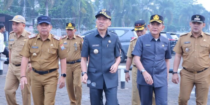 Meski Diguyur Hujan, Peserta Apel di BKB Tetap Antusias