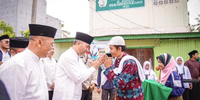 Susuri Daerah Perairan, Apriyadi Ngalap Berkah Bareng Kiyai dan Santri