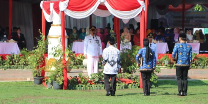 Upacara HUT Kabupaten Muara Enim Ke-77, Pj. Bupati Ajak Masyarakat Tingkatkan Optimisme dan Saling Songsong Pembangunan Kedepan