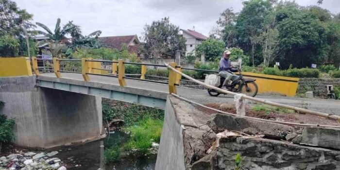 Keluhan Warga Soireng Tulungagung Terkait Amblesnya Jembatan dan Respons Pemerintah Desa