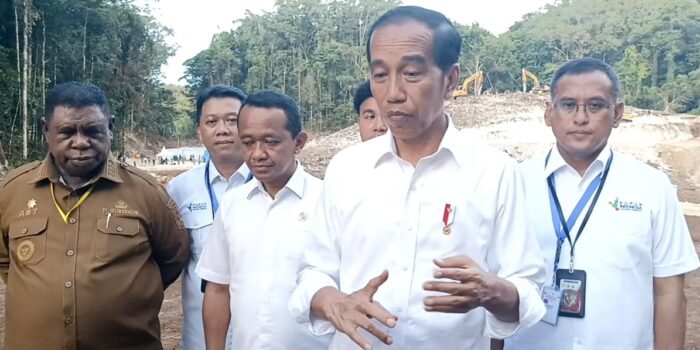 Presiden Jokowi Groundbreaking Pupuk Fakfak, Ini Pesannya untuk Anak Muda Papua
