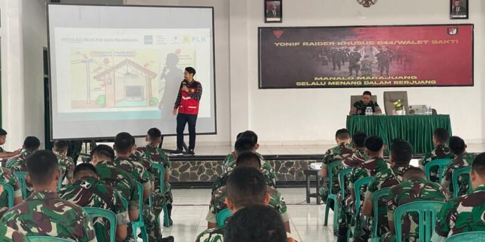 Prajurit Yonif 644/Wls Menerima Sosialisasi dari ULP PLN Putussibau Tentang Penggunaan Daya dan Bahaya Kelistrikan