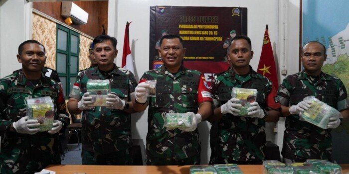 Danrem 121/Abw Gelar Press Release Penggagalan Penyelundupan Narkoba Jenis Sabu Seberat 21 Kg