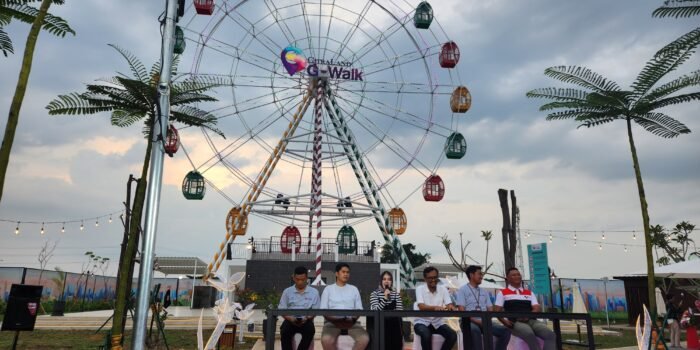 Wisata Kuliner dan Ferris Wheel (Kincir Ria) di G-Walk