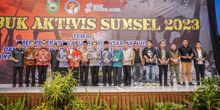 Kinerja Pj Bupati Apriyadi di Muba Diganjar Award oleh Aktivis Sumsel