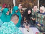 Eksplorasi Pasar Digital, Arumi Bachsin Terpesona oleh Kecantikan Batik Tulungagung