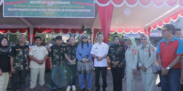 Antisipasi Banjir, Ratu Dewa Dampingi Pangdam II Sriwijaya Tinjau Karya Bakti di Pasar Sekip Ujung