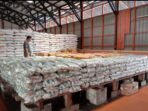 Bulog Kapuas Hulu Siap Salurkan Stok 100 Ton Beras CBP ke Masyarakat yang Terdampak Banjir