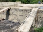 Kritik Warga Soal Lambatnya Pembangunan Jembatan Penghubung Payaraman-Desa Tebedak