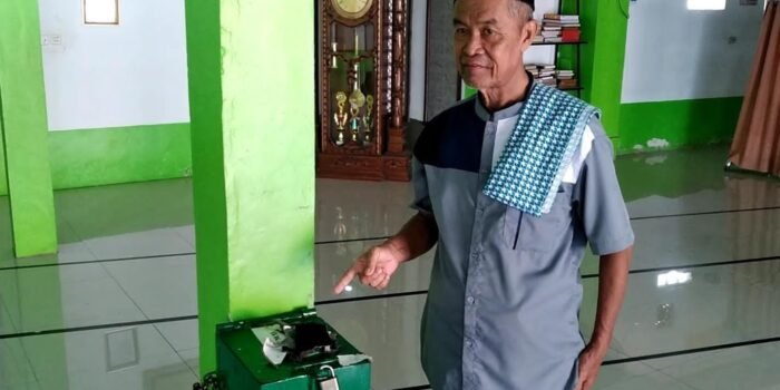 Celengan Besi Anak Yatim Digondol Maling
