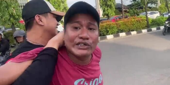 ‘Pak Ogah’ Nangis Tertangkap Razia